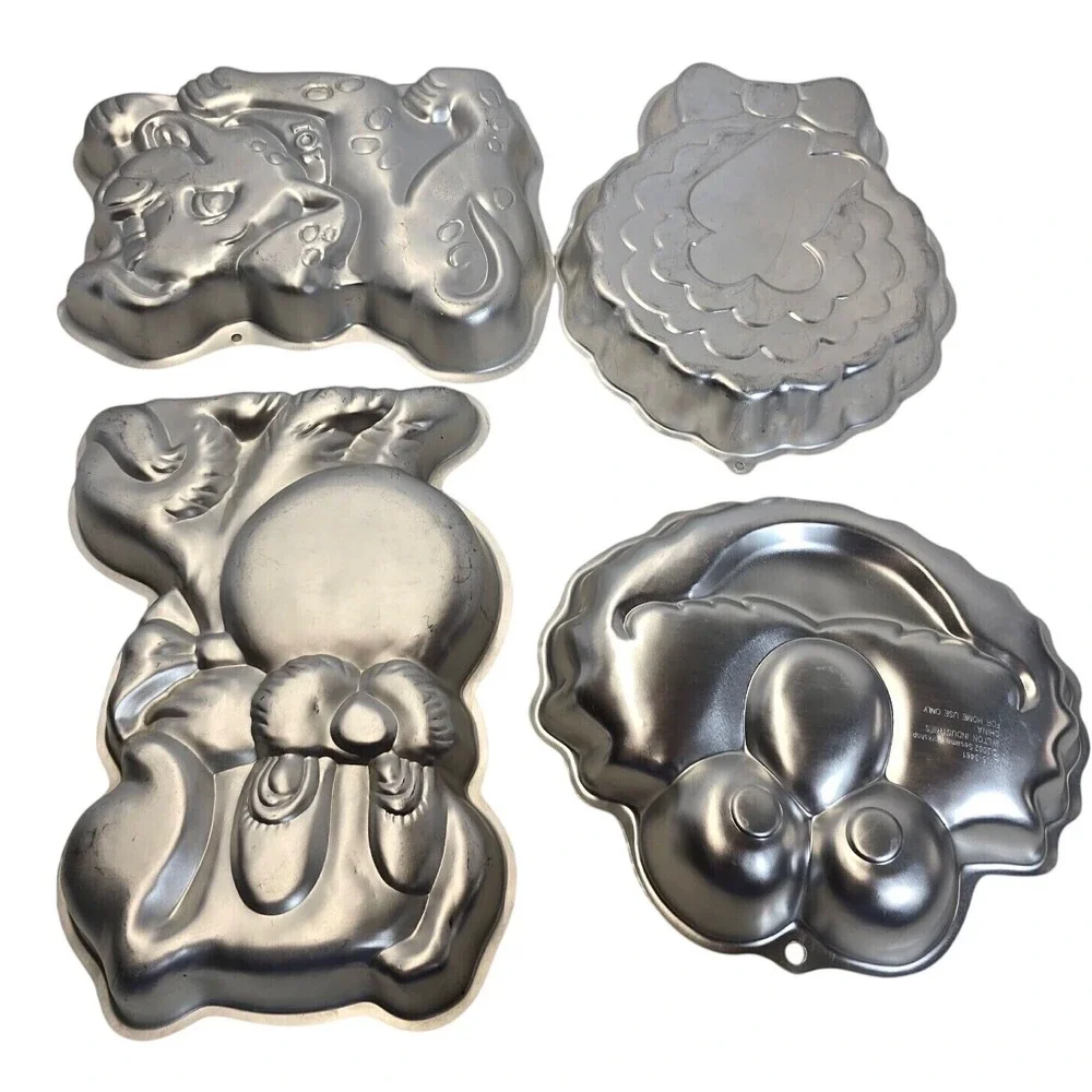 Wilton Character Cake Pan Set Elmo Dalmatian Big Bird Kitten Aluminum Silver 4pc